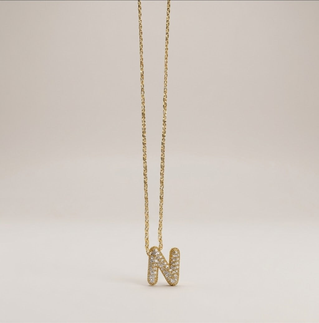 Collana Iniziale Bombata dorata con Pavé di Zirconi
