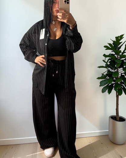 Completo Aura Gessato con Camicia Oversize e Pantaloni Palazzo